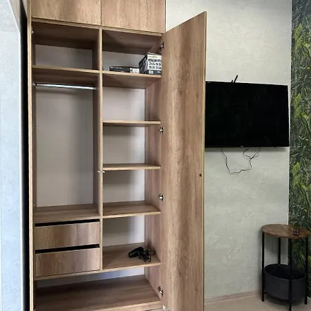 Oasis 10л Apartment *